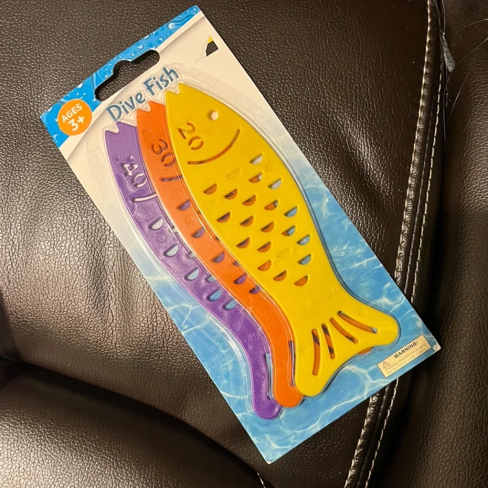 NEW 2 sets of dive sticks for pool fun: colorful fish and rings, 5 total